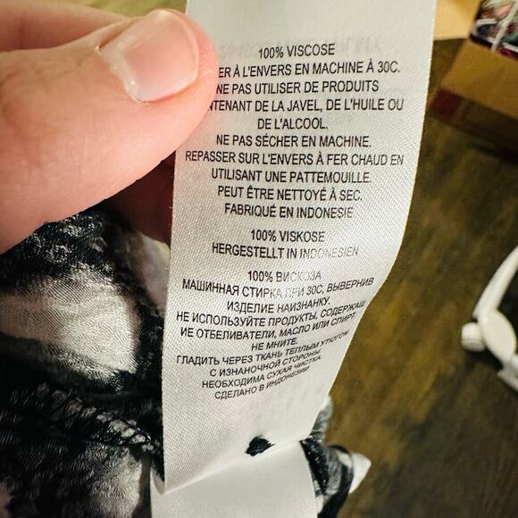 Ted Baker Black White Wilmy Longline Neck Bow Button Up Midi Dress Size 2 - Picture 16 of 16